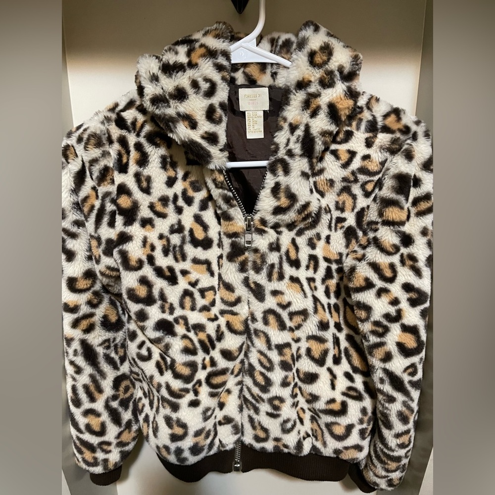 Forever 21 Furry Cheetah Print Jacket Size 9/10